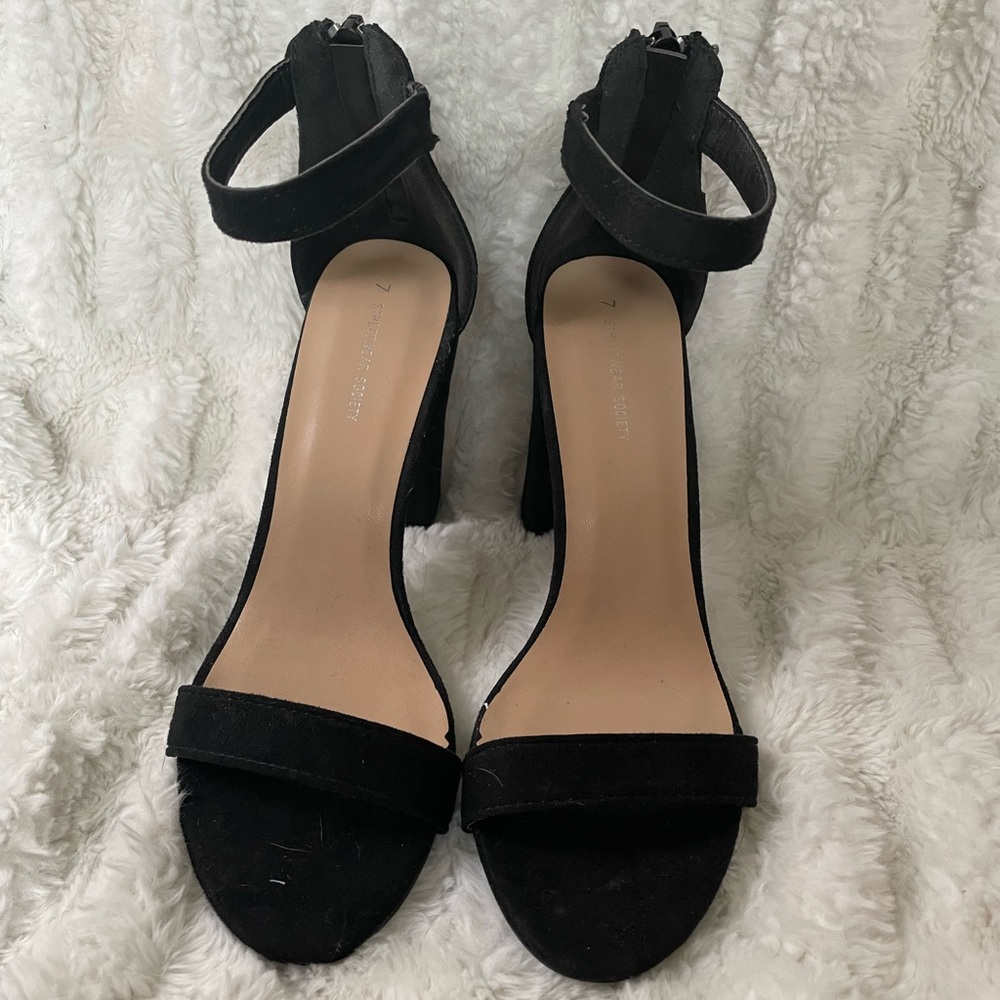 Black High Heels - Picture 1 of 6